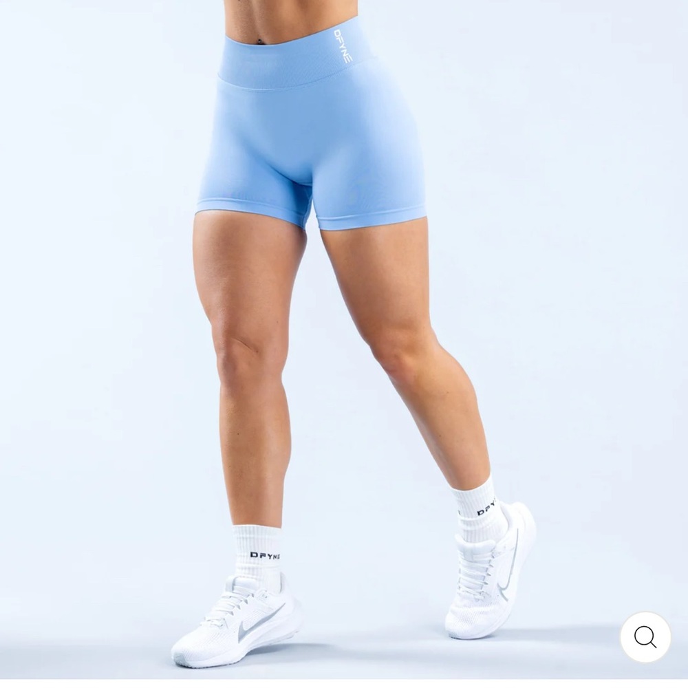 DFYNE Dynamic Shorts | 4.5" sky blue